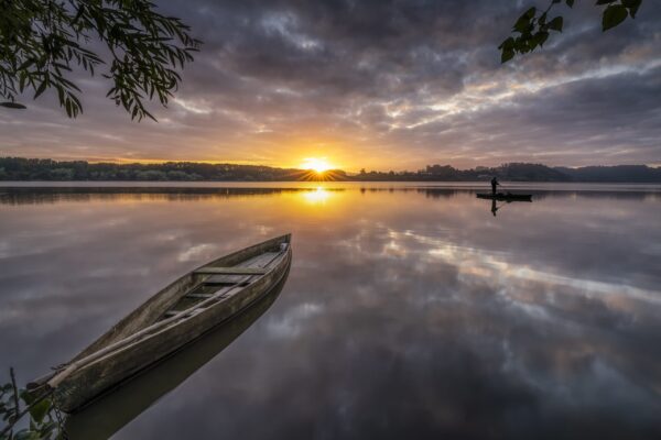Papier peint Bateau au coucher du soleil